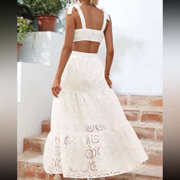 Boho White Sheer Lace Eyelet Embroidered Tie Shoulder Cut Out Back Maxi Dress - Picture 2 of 6